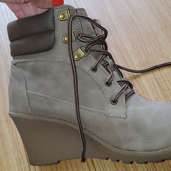 Wedge booties - Picture 3 of 4